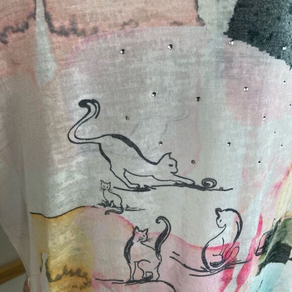 VTG Cat print watercolor Vneck top w/ delicate bling flutter sleeves 🐱 - Picture 6 of 15